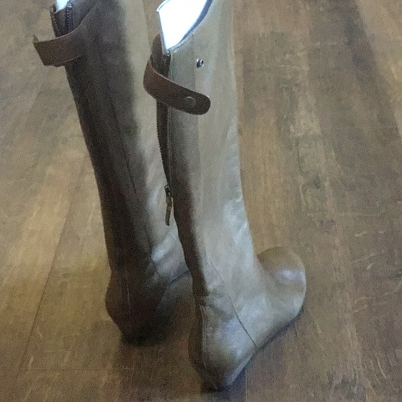Crown Vintage taupe leather boots sz 8 - Picture 3 of 8